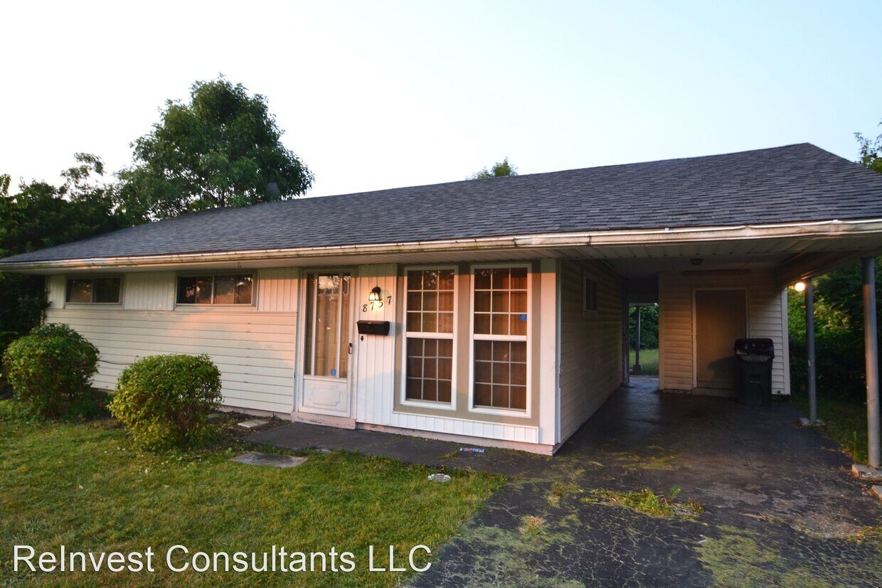 Primary Photo - 3 br, 1 bath House - 8757 Cabot Dr