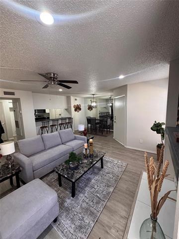 Foto del edificio - 12480 Abrams Rd