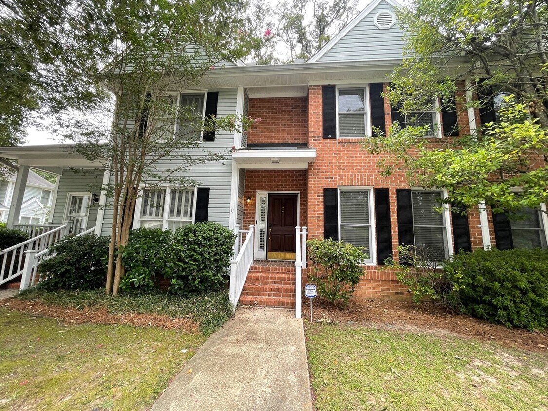 Primary Photo - 3 bdrm / 3 bath Townhome - Coming Soon!
