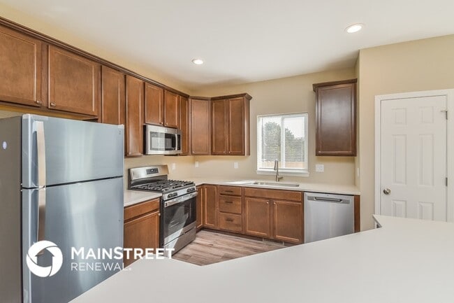 Building Photo - 4441 Light View