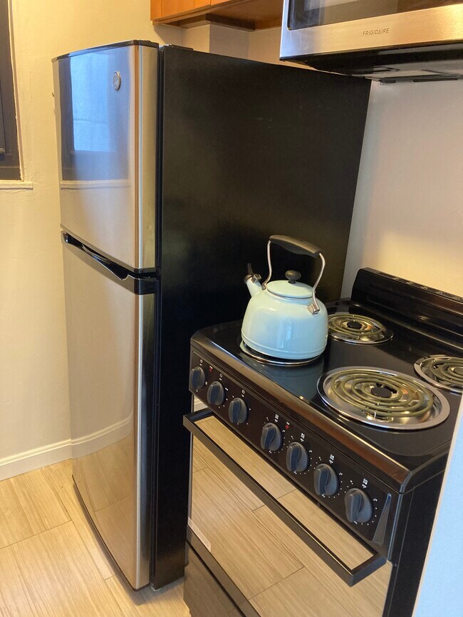 Building Photo - 2141 I St NW