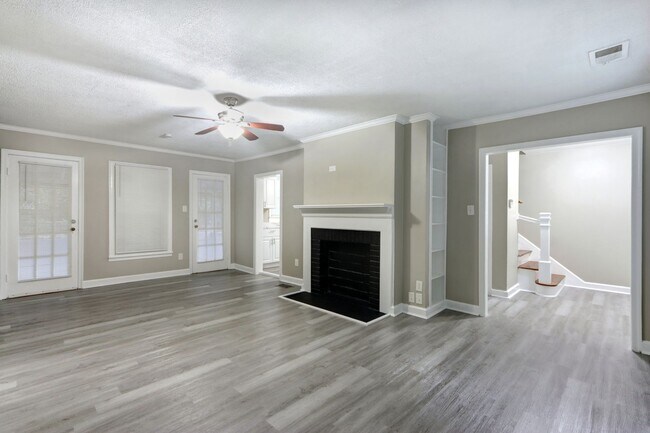 Foto del edificio - Large 4BR/2BA Ardsley Park House For Rent - Huge Yard