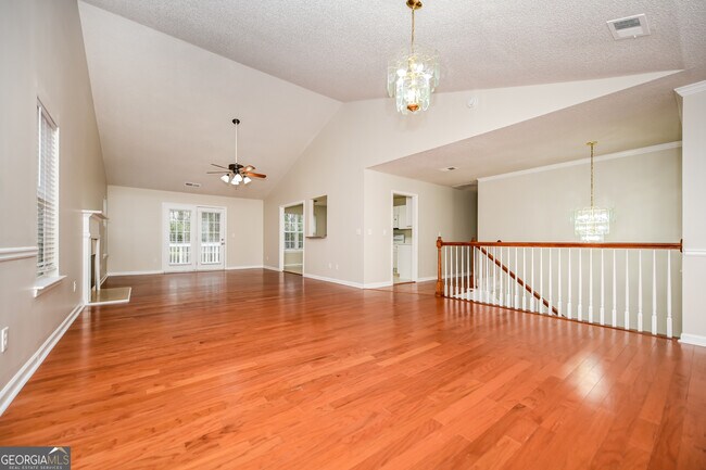 Foto del edificio - 1038 Hampton Rd