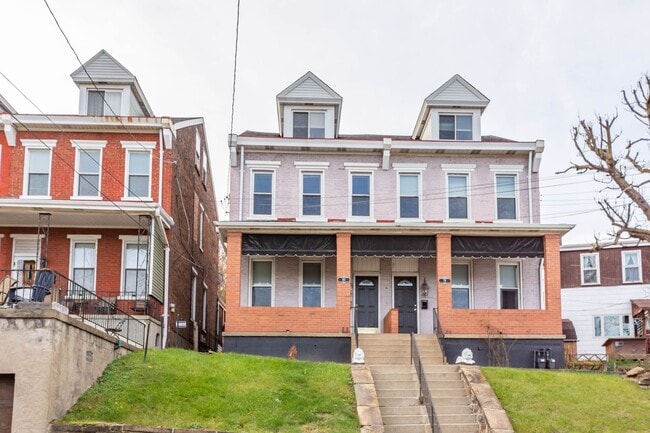 Building Photo - Amazing 3 bedroom home in Mt. Washington available June 1st!