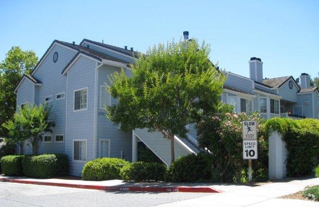 Building Photo - 1701 Bevin Brook Dr