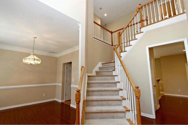 Building Photo - 4310 Canterbury Walk Dr