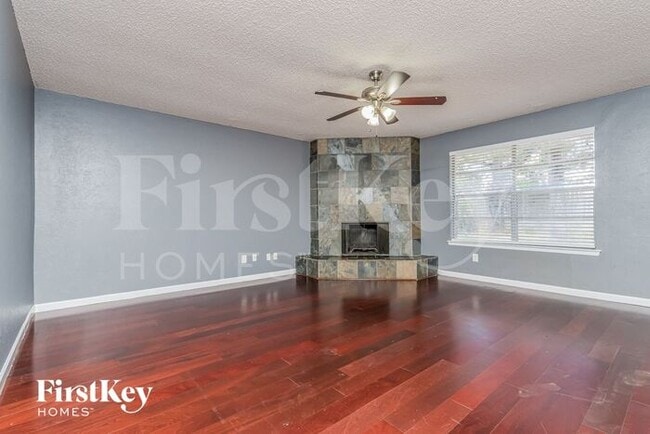 Foto del edificio - 7557 Folkstone Dr
