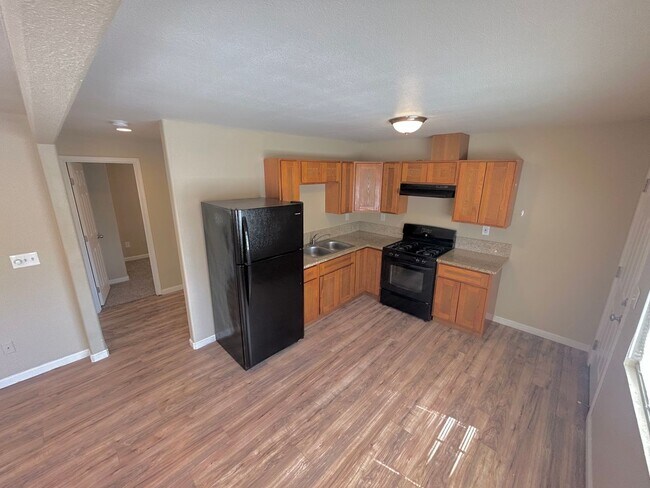 Building Photo - New B SAC T