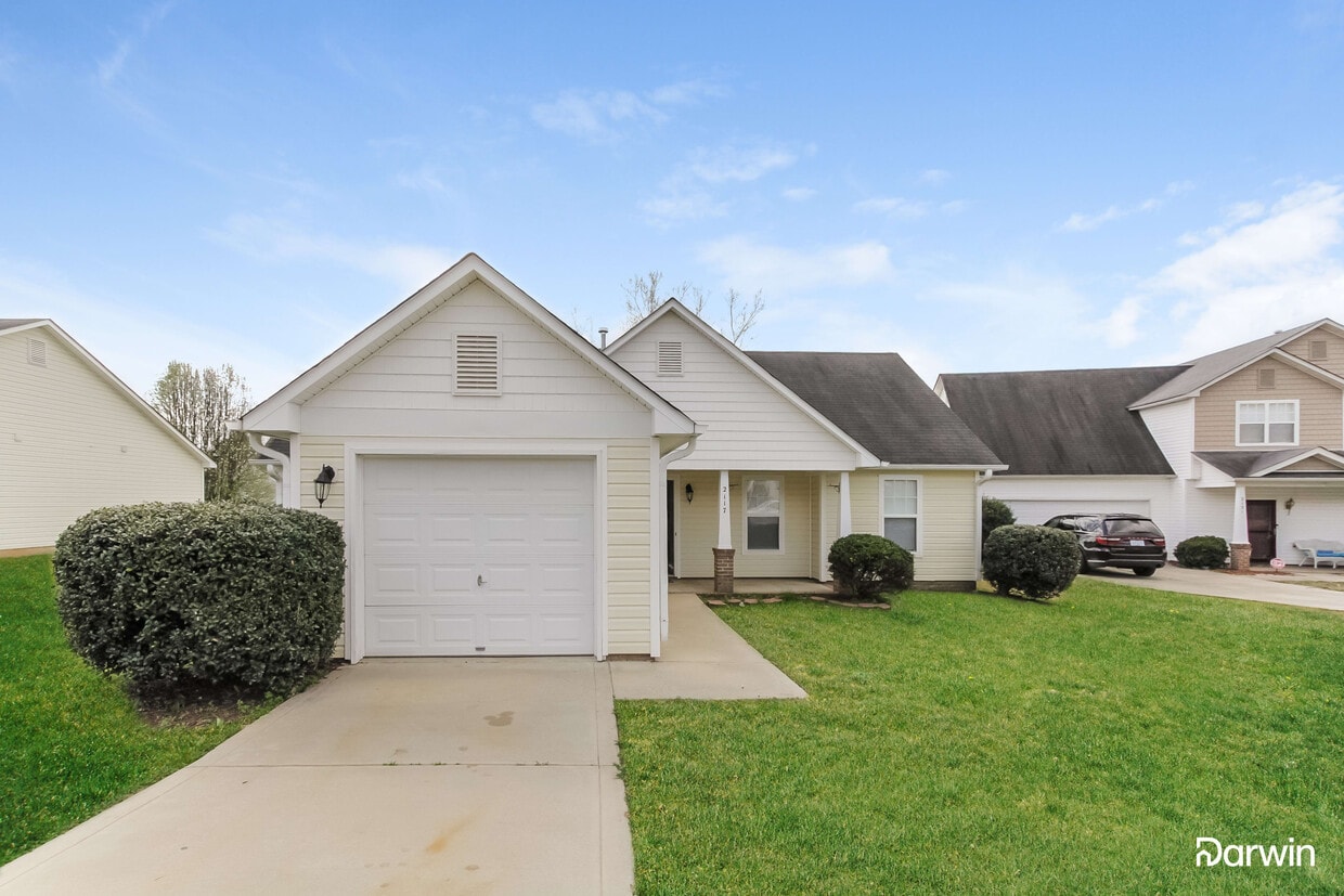 2117 Sebastiani Drive, Charlotte, NC 28214 House Rental in Charlotte