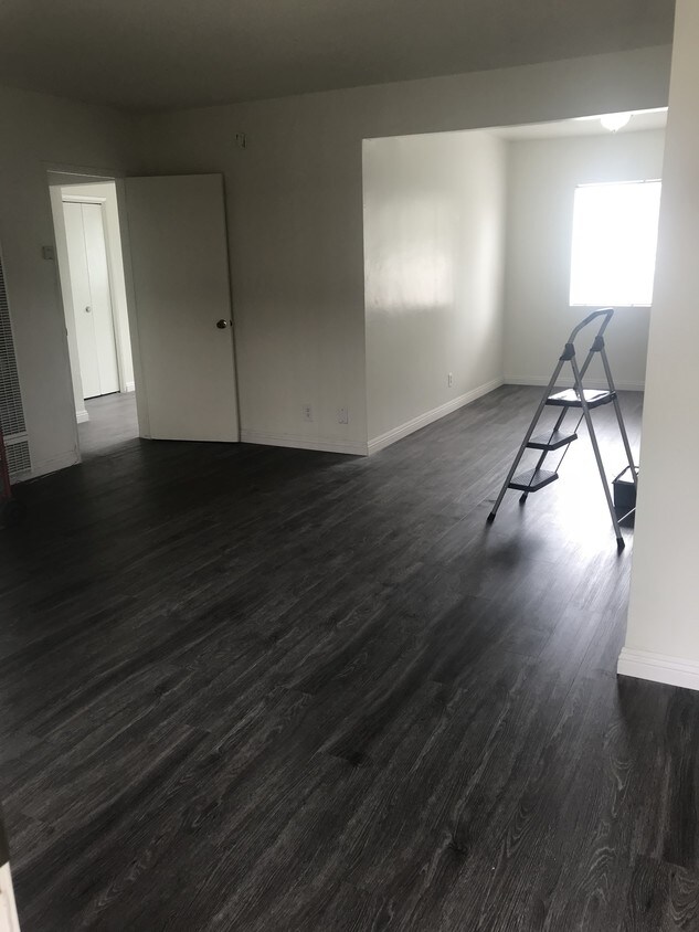 studio - 7742 Lankershim Blvd