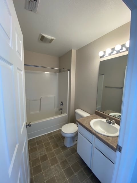 Building Photo - 608 Bardeen Ln