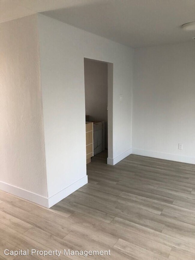 Building Photo - 3 br, 1 bath House - 6844 Bismarck Dr