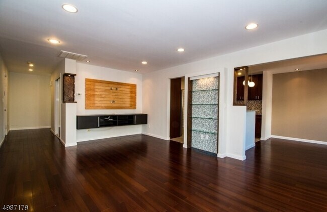 Building Photo - 22 Frankie Ln