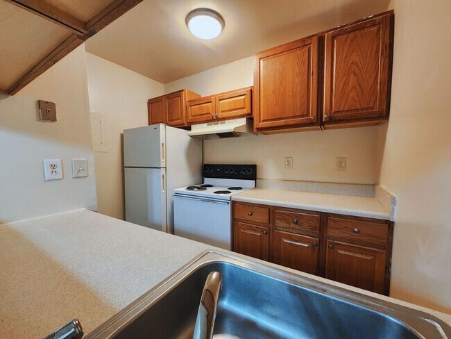 Foto del edificio - 2241 Sedgwick St