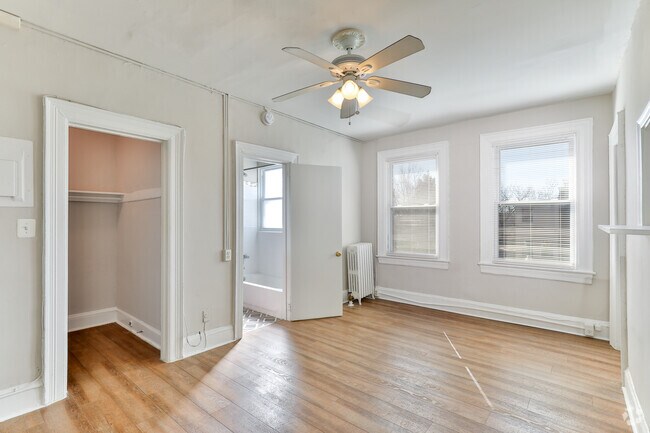 Studio, 1BA - 400SF - Randolph Apartments
