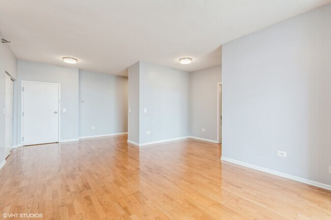 Foto del edificio - 1134 W Granville Ave