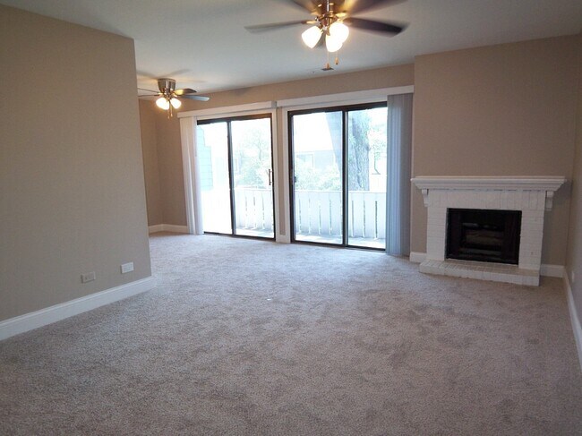 Foto del edificio - 1517 7 Pines Rd