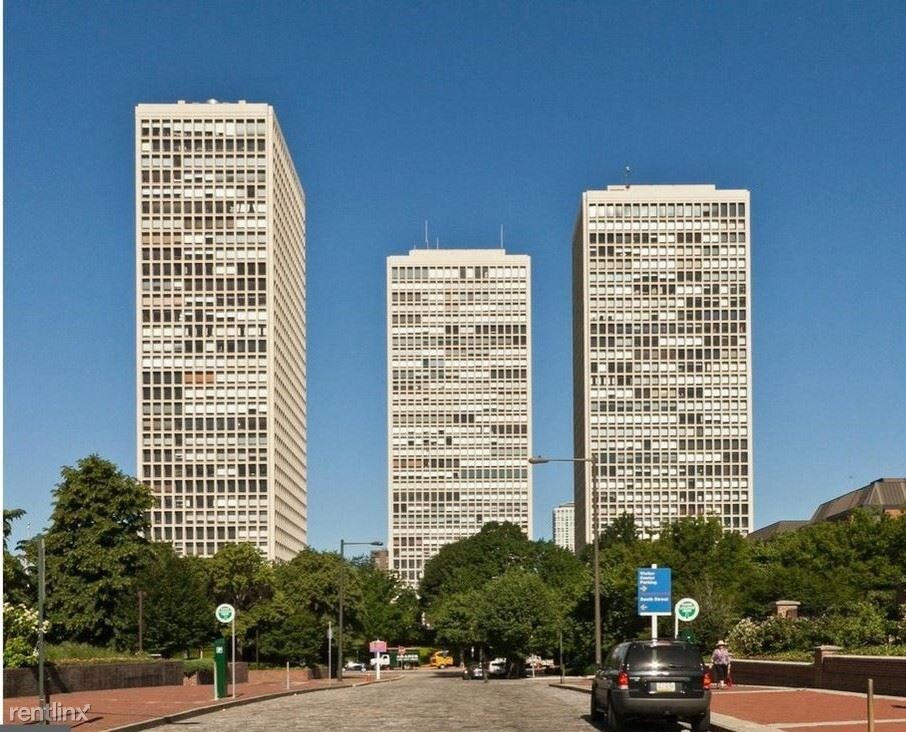 Primary Photo - 1 br, 1 bath Condo - 220 Locust St Apt 12C
