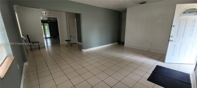 Building Photo - 3641 NW 15th St