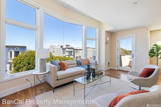 Building Photo - 2 br, 2 bath House - 889 North Point Stree...