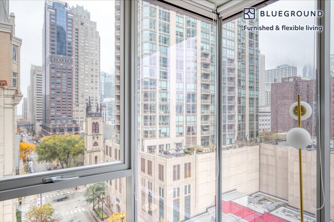 Foto del edificio - 8 E Huron St