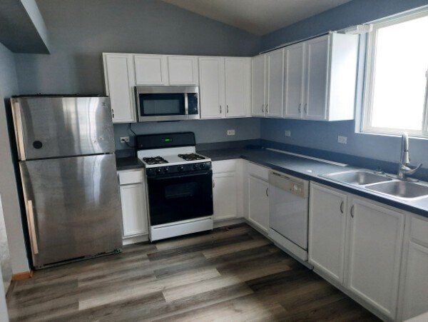 Building Photo - 805 Serendipity Dr