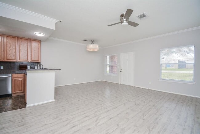 Building Photo - 3826 Shire Valley Dr