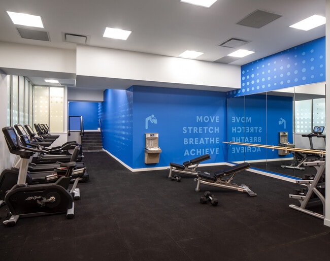 Building Photo - The James