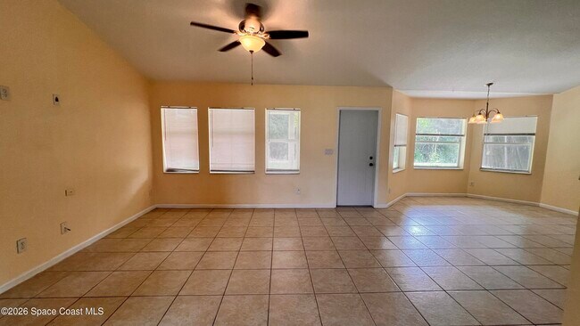Building Photo - 2681 Madden Ave