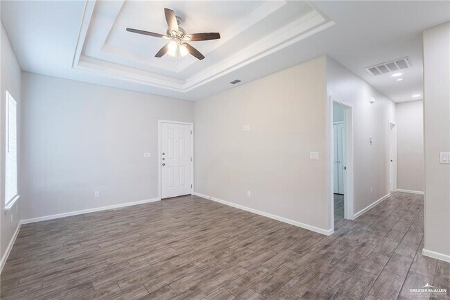 Foto del edificio - 5905 Sandpiper Ave