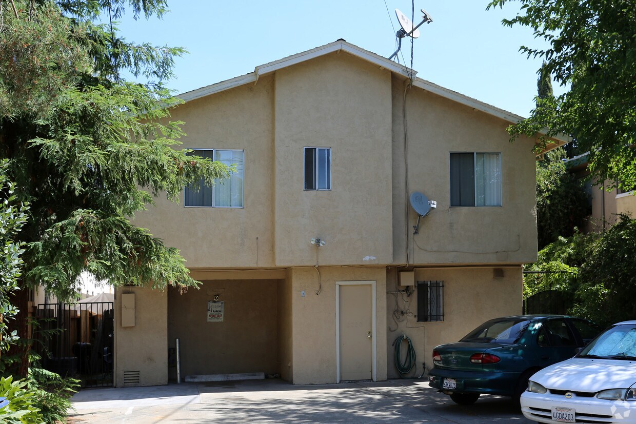 Building Photo - 2220 O St