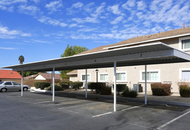 Foto del edificio - 23945 Bay Ave