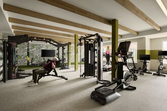 Building Photo - Sovren