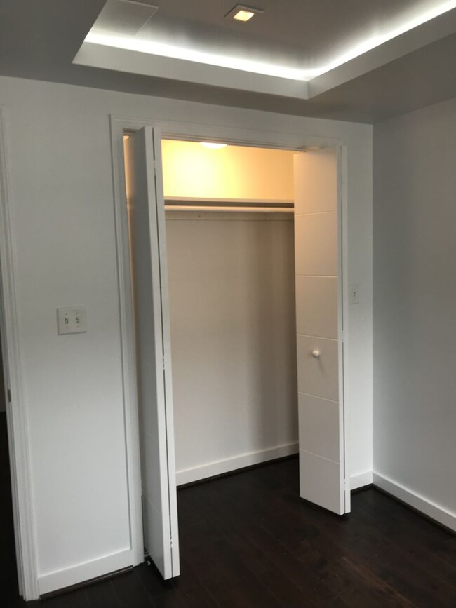 Foto del edificio - Modern 2 Bedroom in Adams Morgan!