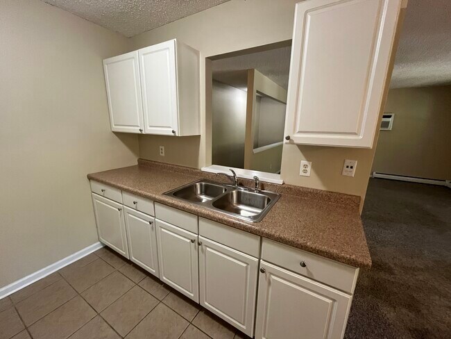 Foto del edificio - 360 Oxford Ct