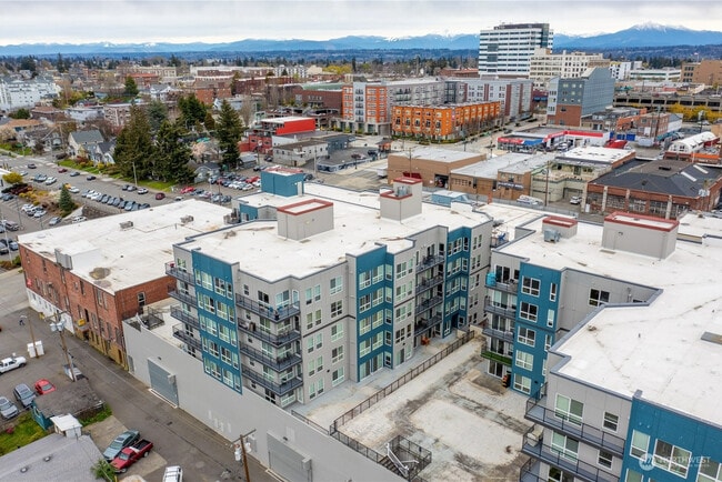 Nueva mejora del patio próximamente - 2824 Grand Ave