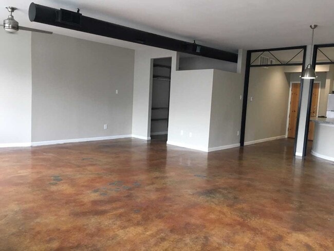 Interior Photo - MAA McKinney Avenue