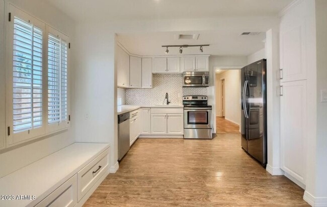 Foto del edificio - 1430 E Meadowbrook Ave
