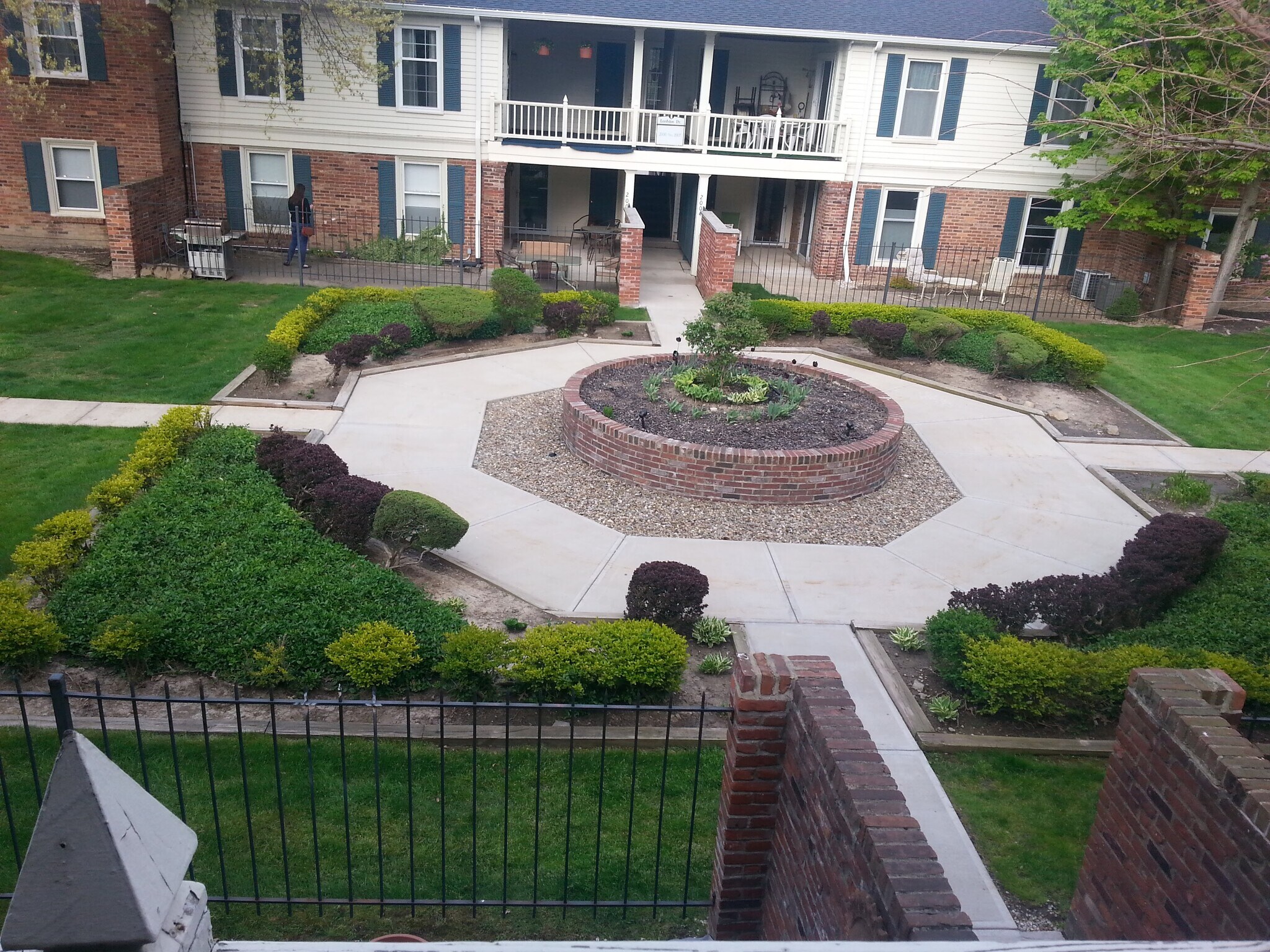 2107 Glouchester Dr Lyndhurst, OH 44124 – photo 5