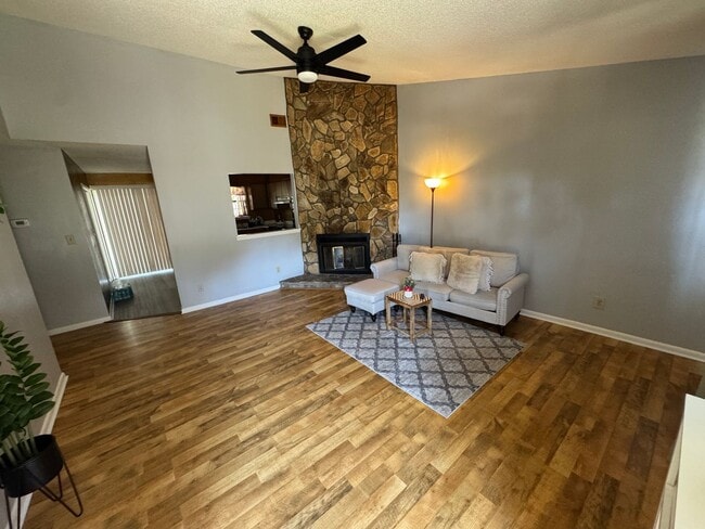 Foto del edificio - 240 Tallulah Trail