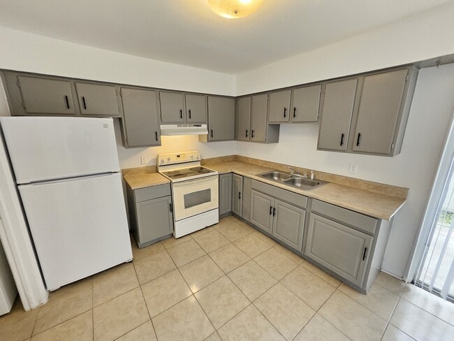 Building Photo - 4008 Dolomite St