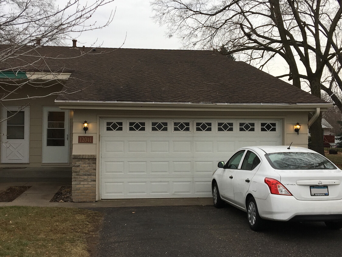 12041 Round Lake Blvd NW, Coon Rapids, MN 55433 House Rental in Coon