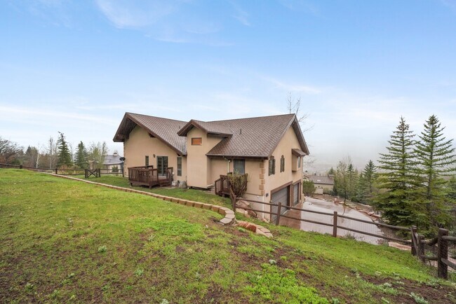 Building Photo - 9154 Daybreaker Dr