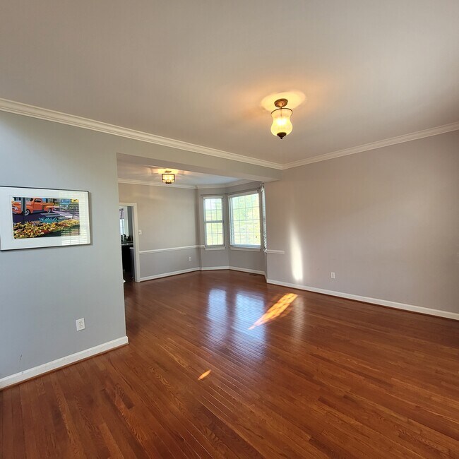 Foto del edificio - 11201 Yardley Ct