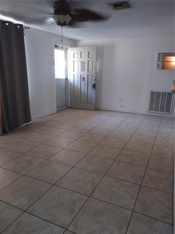 Foto del edificio - 2103 Hess Dr