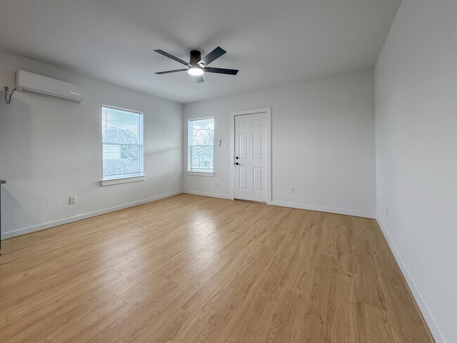 Foto del edificio - 6707 Avenue F