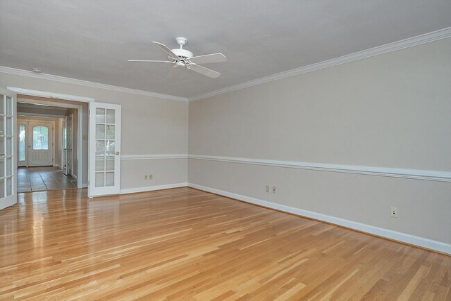 Foto del edificio - 2406 Jib Cir