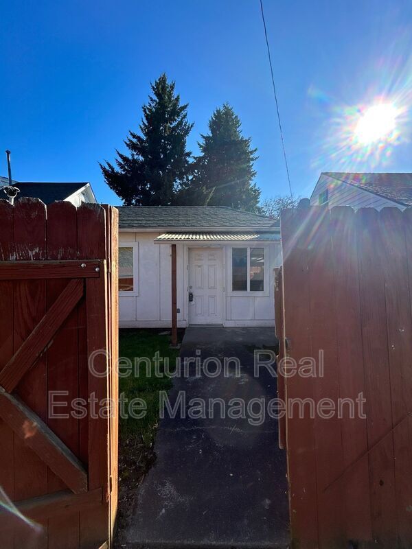 542 NW 11 St Unit 5, Corvallis, OR 97330 Condo for Rent in Corvallis