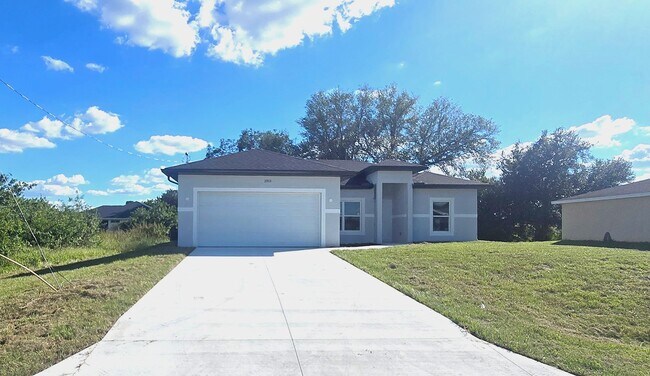 Foto del edificio - Brand new 3bed+2bath+ 2car garage, with a ...