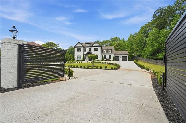 Foto del edificio - 3020 Wallace Rd